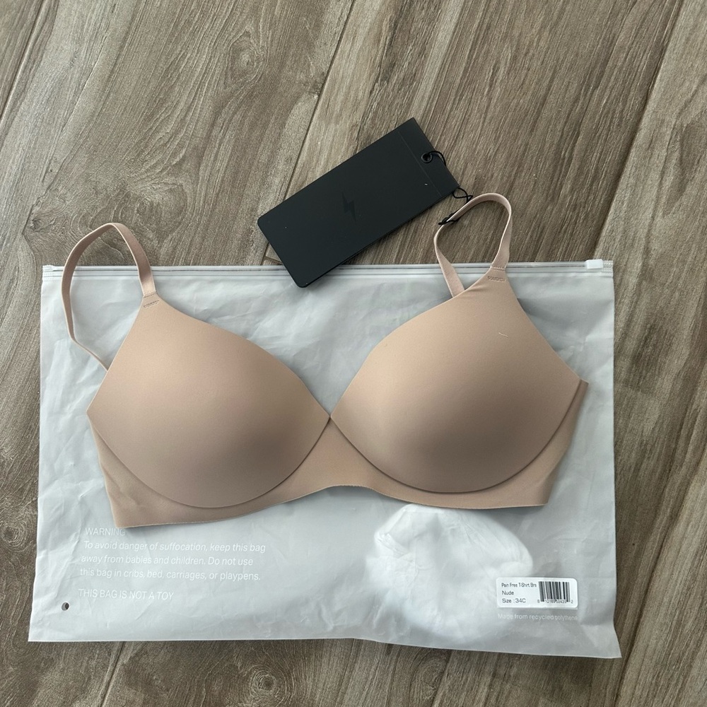 BNWT EBY Pain Free T-Shirt Seamless Nude Bra. 34C